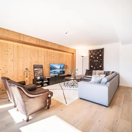 Le Gui - By Emerald Apartment *