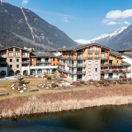 Le Gui - By Emerald Apartment