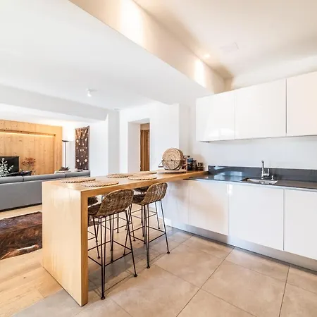 Le Gui - By Emerald * Chamonix