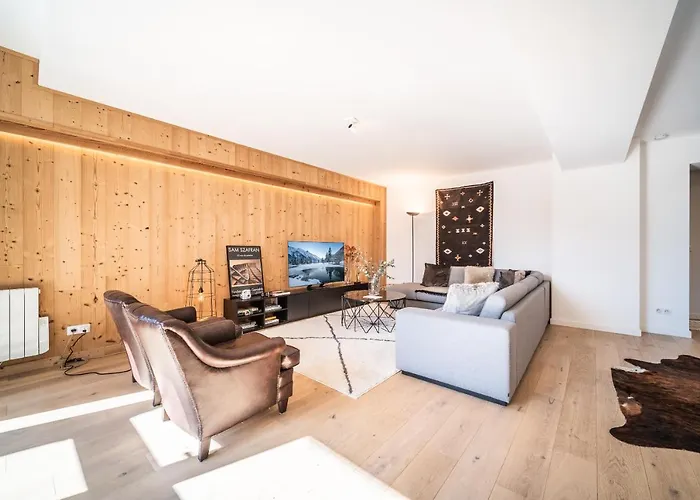 Le Gui - By Emerald Apartment *