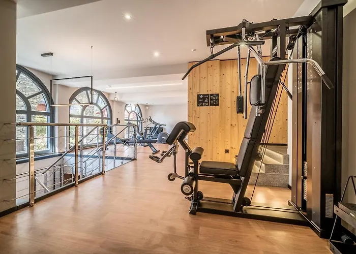 Le Gui - By Emerald Apartment