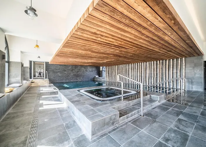 Le Gui - By Emerald Apartment *