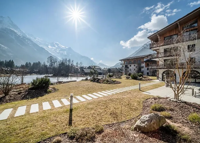 Le Gui - By Emerald Apartment